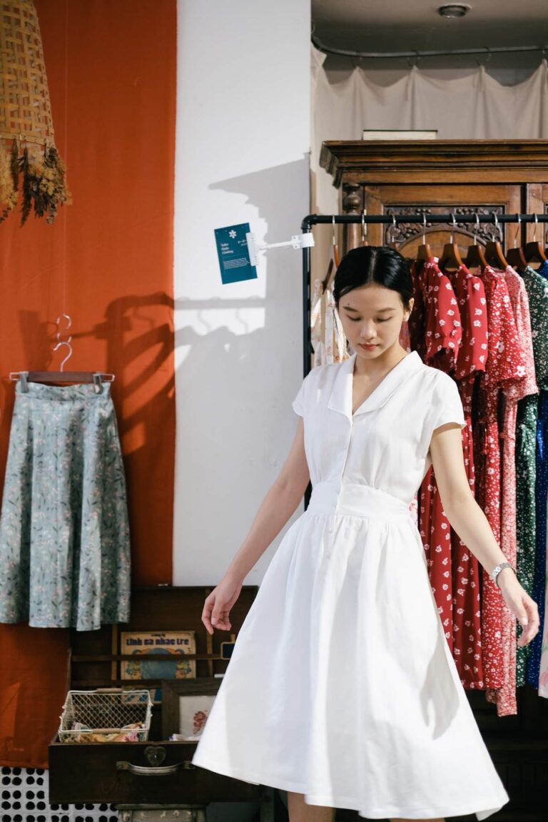 Cánh Én - Linen trắng