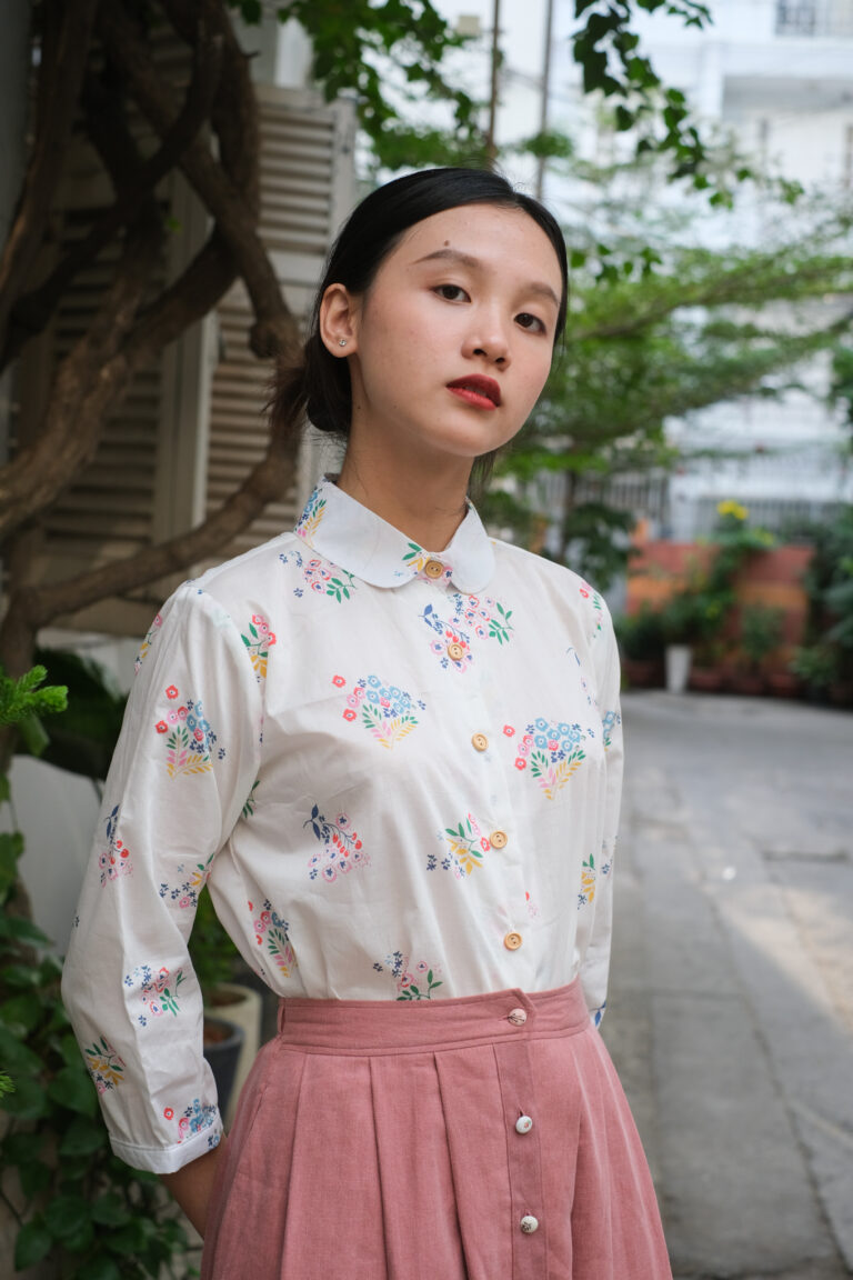 Mochi Shirt - Hoa rơi Cotton